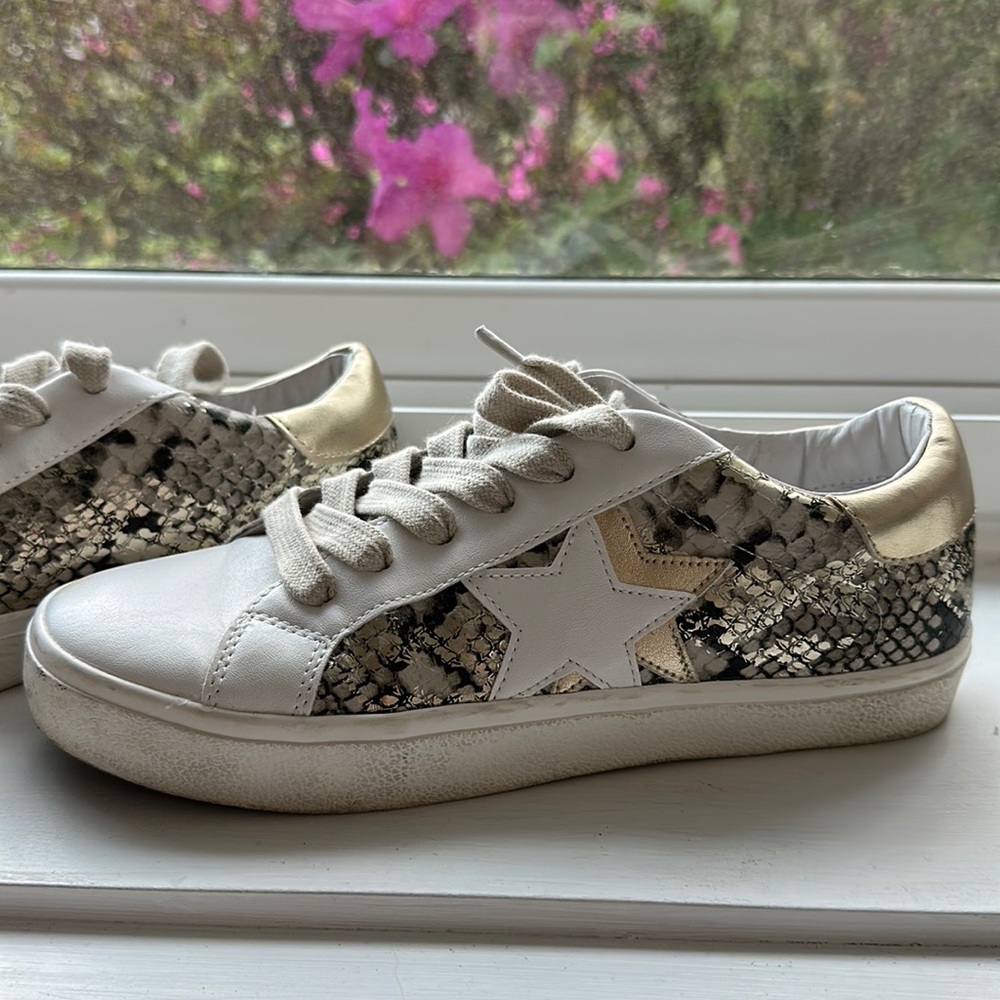 Steve Madden Jenn Reed snake skin Star Sneakers